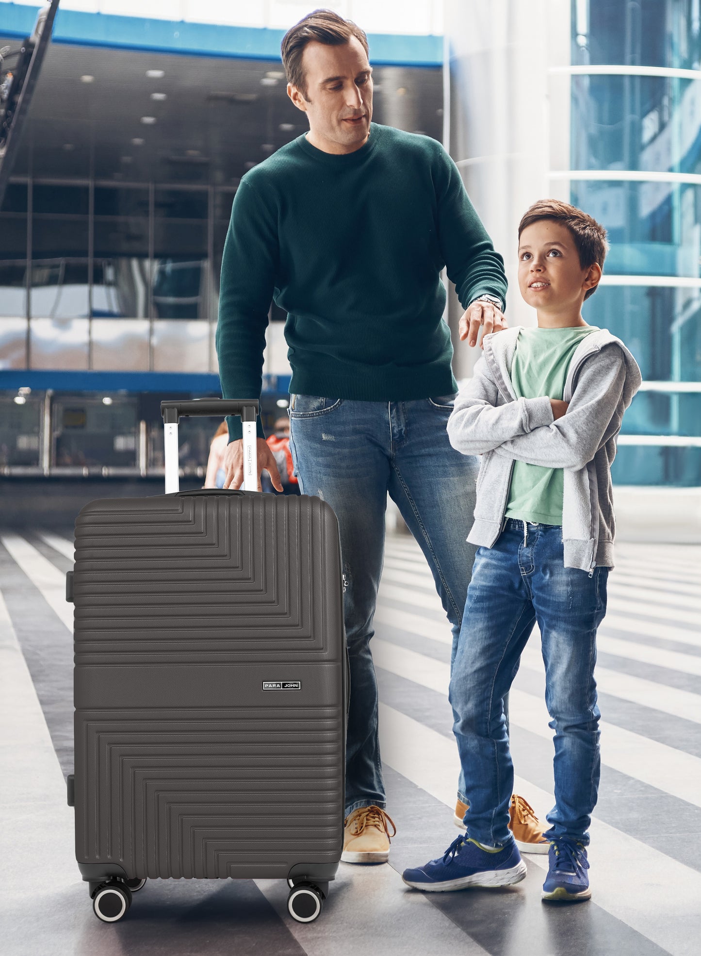 Strato Lightweight ABS Hard Side 8 Spinner Wheel Cabin Luggage / Carry-On Trolley Bag with Lock 20 Inch